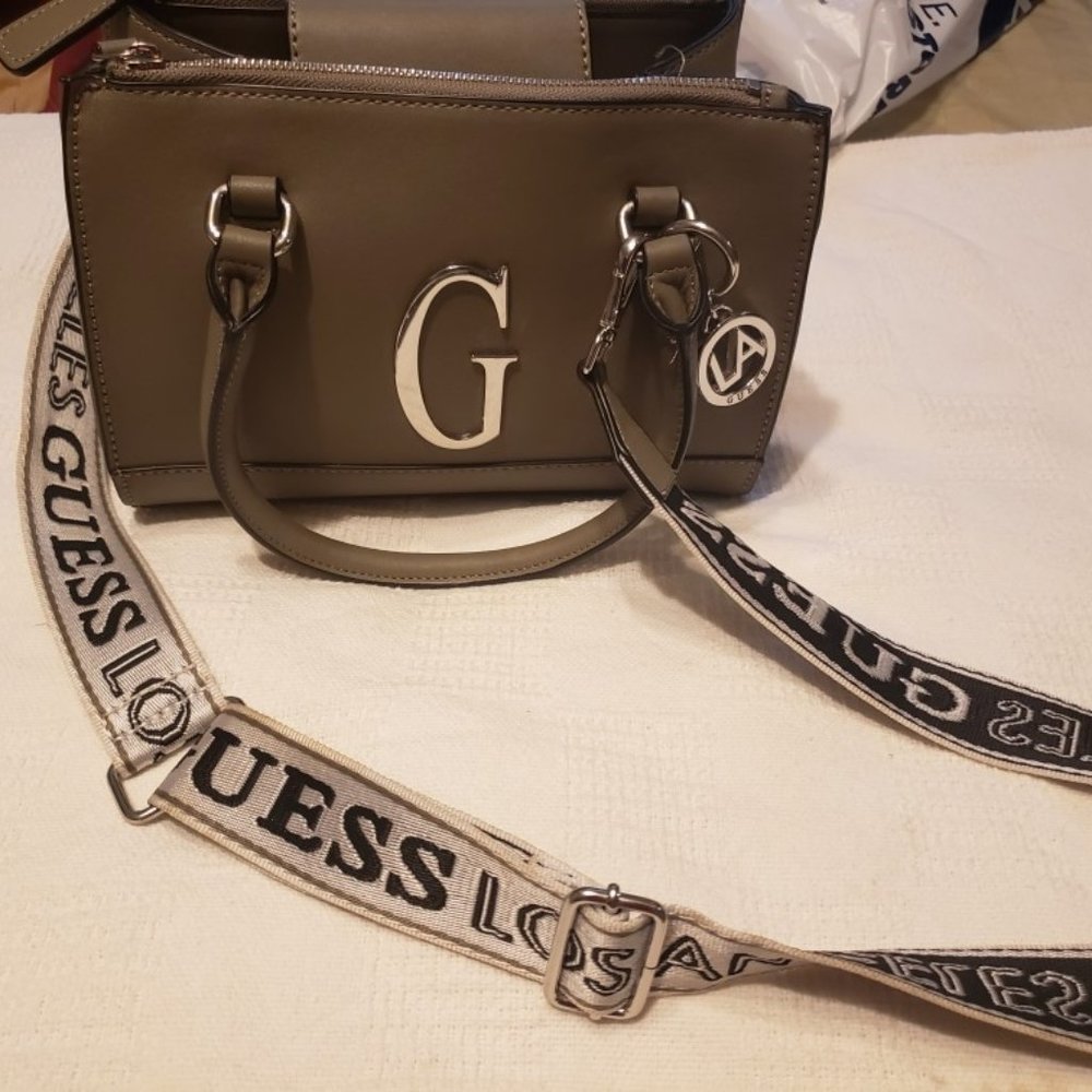 Guess Crossbody bag